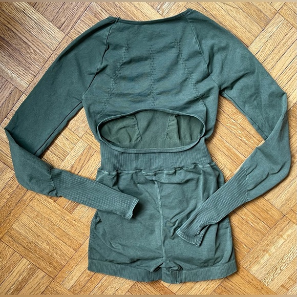 Free People Good Karma Long Sleeve Runsie Green Size XS/S NWOT $108.00 - Picture 9 of 11